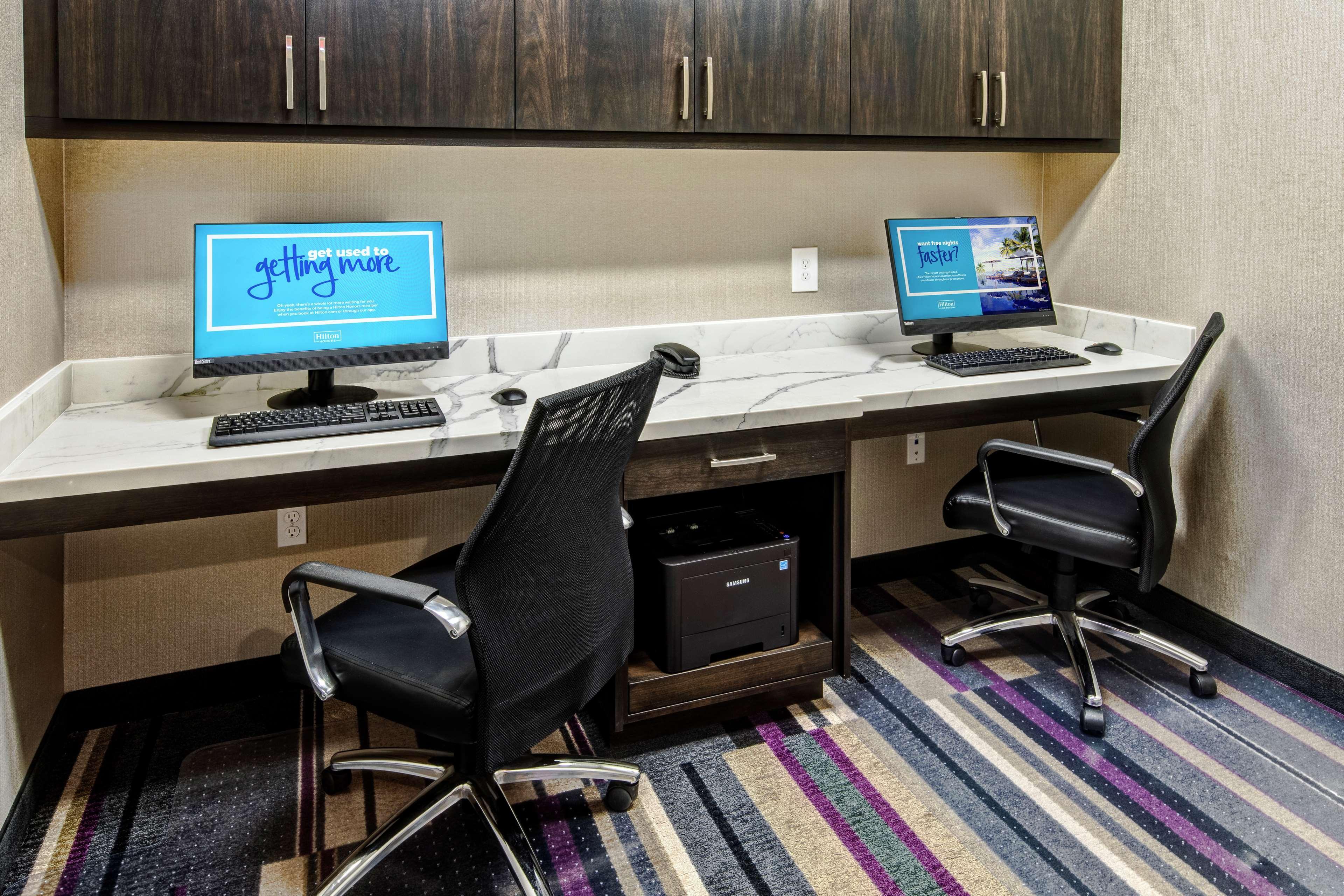 Hampton Inn Fresno Airport Екстер'єр фото