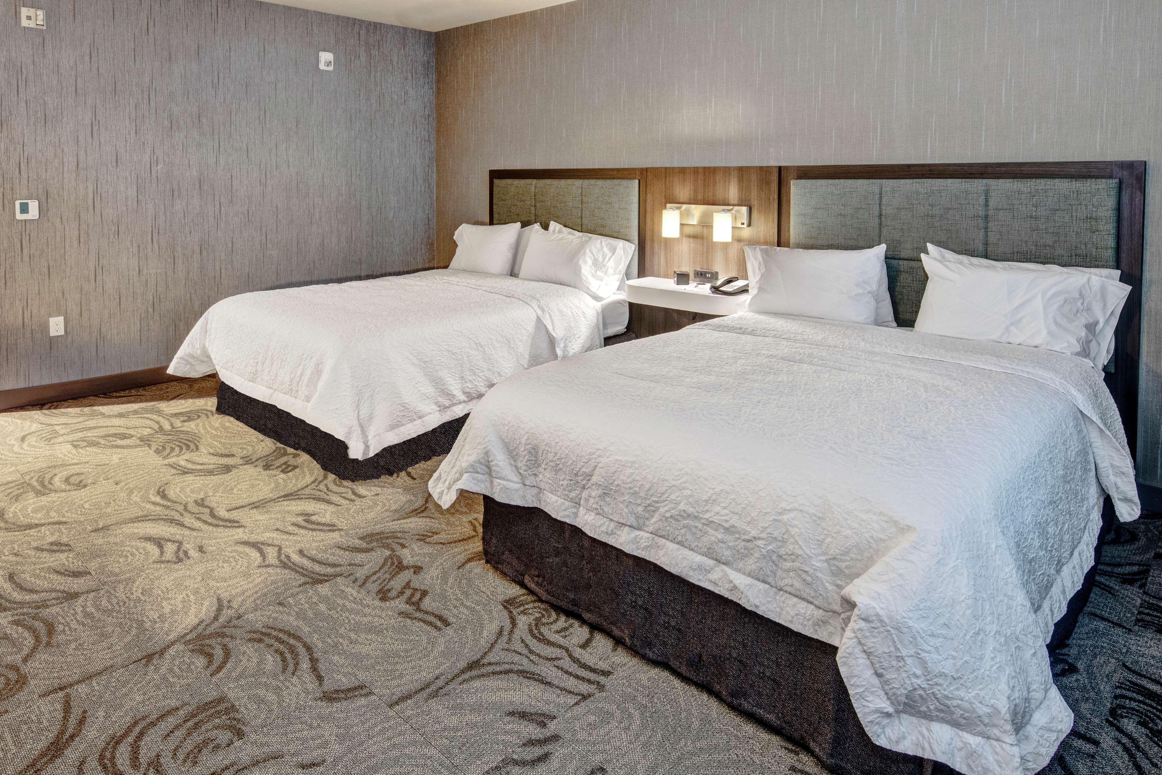 Hampton Inn Fresno Airport Екстер'єр фото