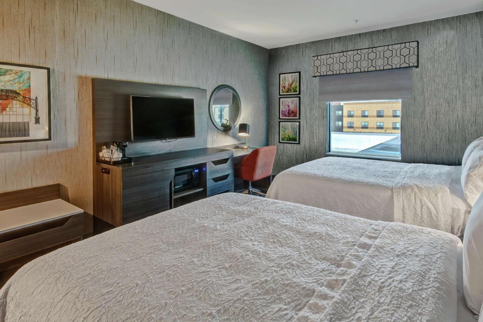 Hampton Inn Fresno Airport Екстер'єр фото