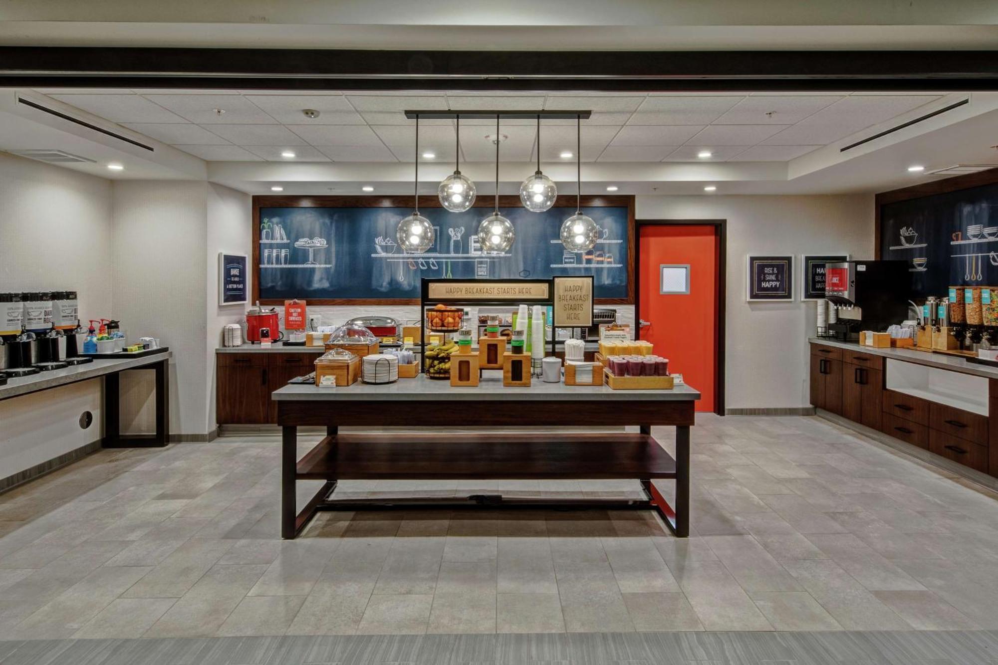 Hampton Inn Fresno Airport Екстер'єр фото